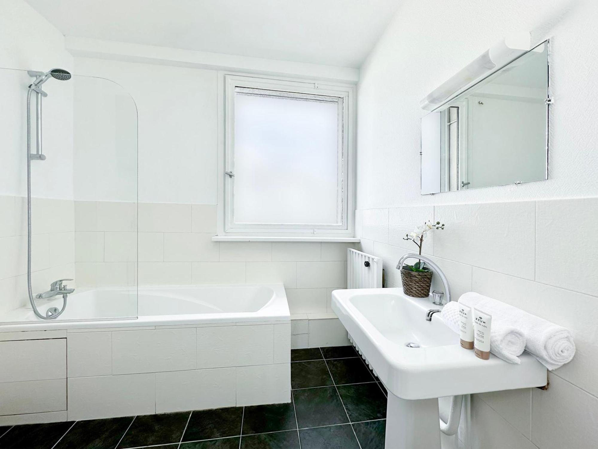Spacious & Luxurious Flat In Montparnasse Paris Exterior foto